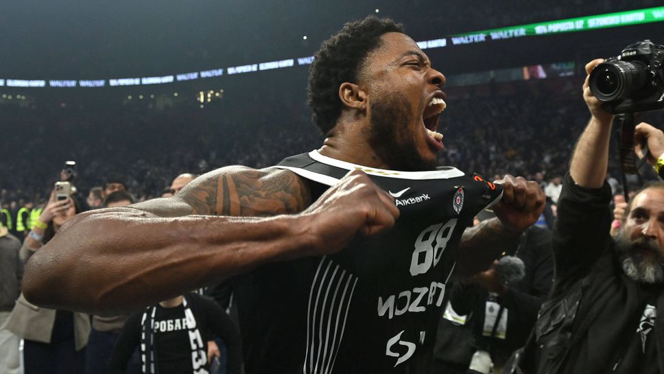 Гръцкият гранд Олимпиакос обяви официално трансфера на Тайрик Джоунс Центърът