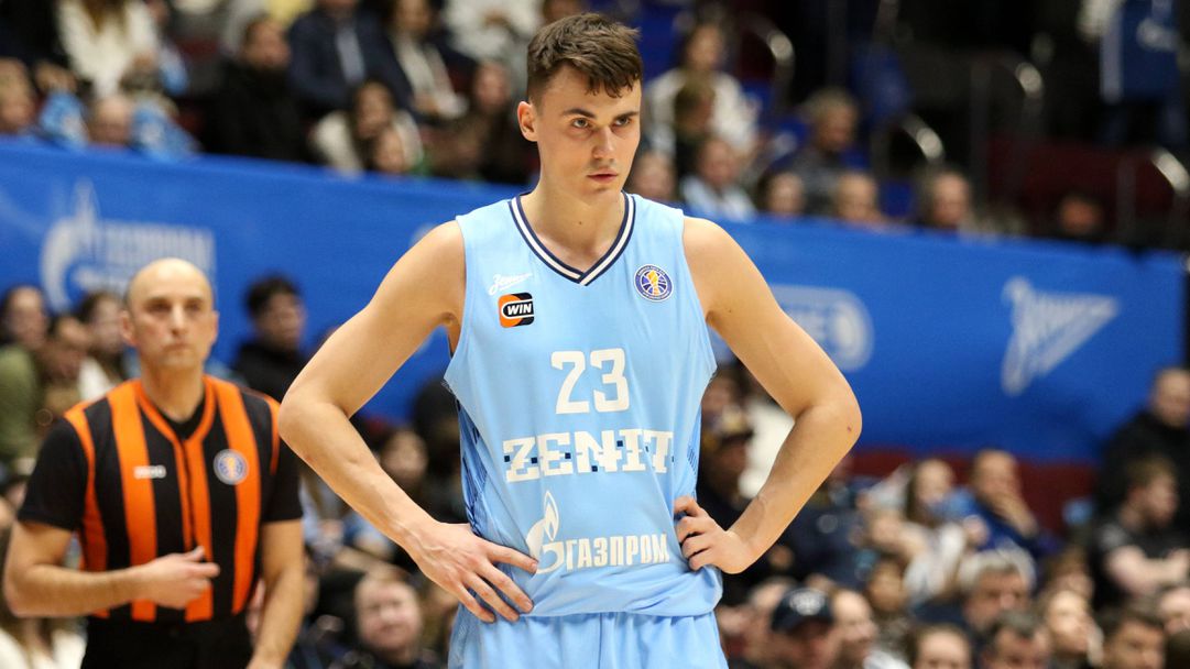 Байерн Мюнхен намери бързо заместник на Спенсър Динуиди