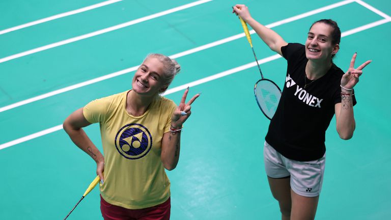 Стефани Стоева и Габриела Стоева се класираха за 1/4-финалите в 3 дисциплини на ДП по бадминтон