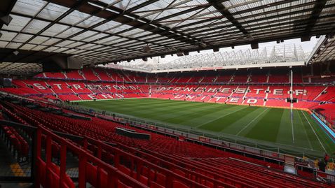  Цената на Манчестър Юнайтед е паднала с над един милиард за ден макар трофея в неделя 