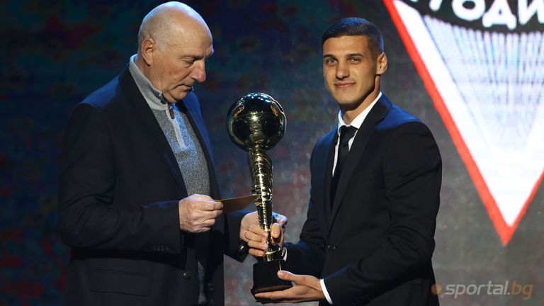 Започна церемонията за футболист №1 на България за 2022 година
