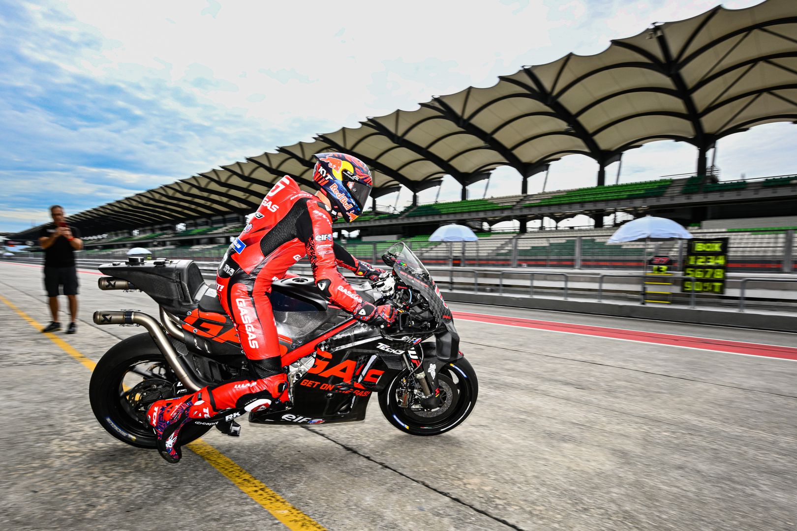  MotoGP започва подготовката за сезон 2023 