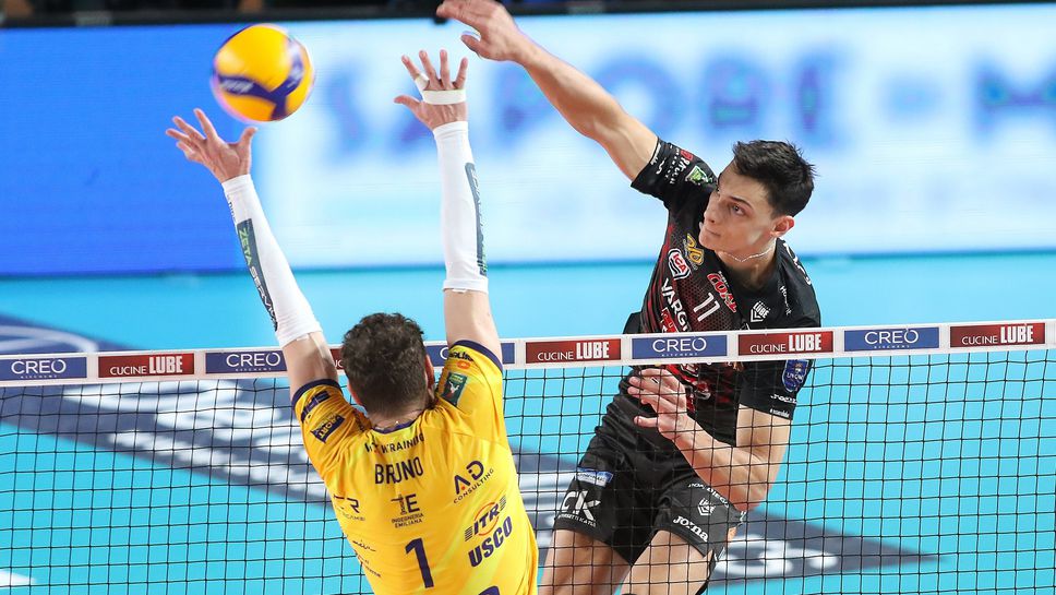 MVP Алекс Николов с 13 точки, Лубе вгорчи дебюта на Алберто Джулиани начело на Модена