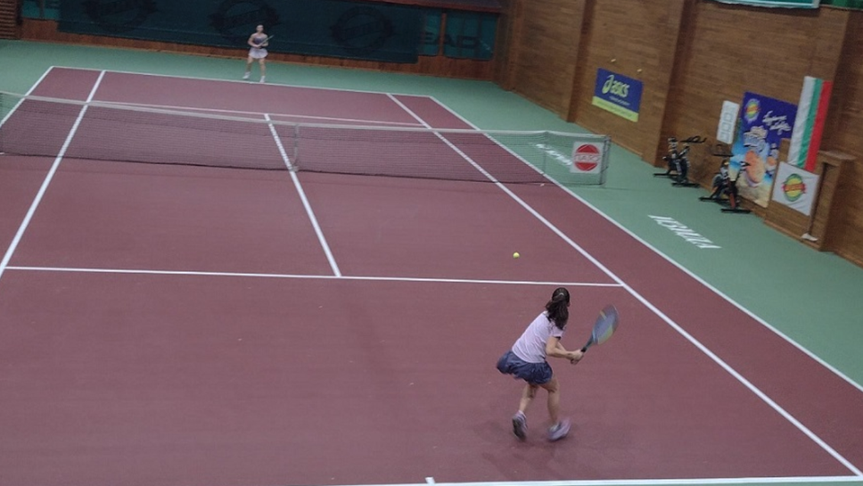 Завършиха квалификациите на Държавното по тенис на закрито до 18 г.