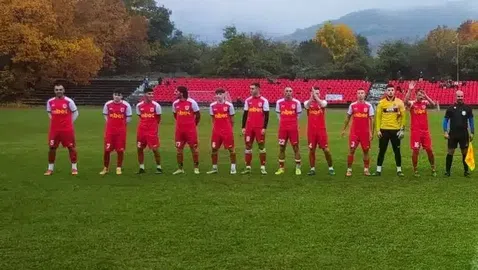 Ком с изразителна победа