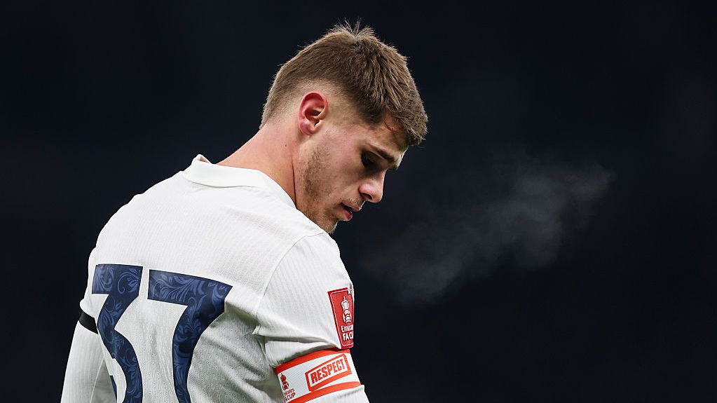 Бивш нидерландски национал посъветва Ван де Вен да напусне Тотнъм