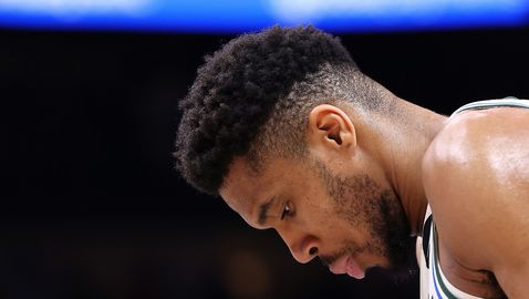  Адетокунбо: Искам да остана в Бъкс, само че... 