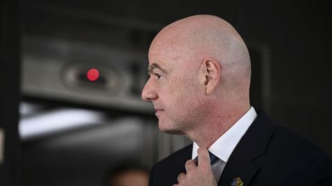 ЕС към Инафантино: Жълт картон за ФИФА!