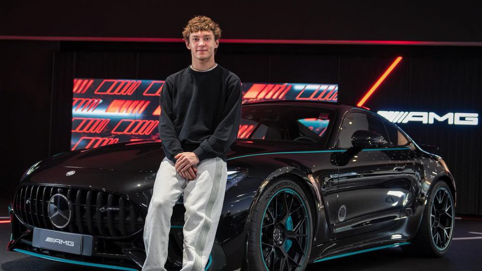 Андреа Кими Антонели се сдоби с изцяло нова служебна кола