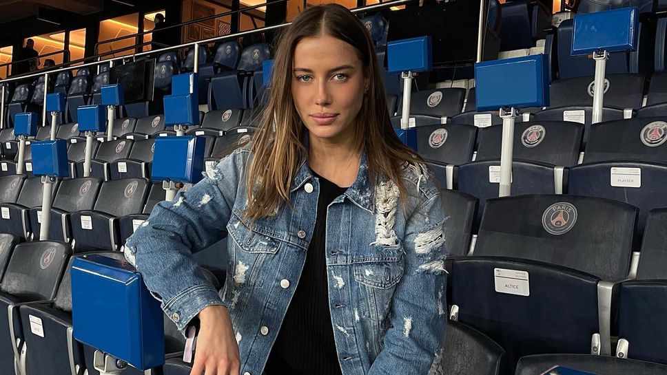 Защитник на Борусия Дортмунд призна за връзка с екс гадже на Брад Пит