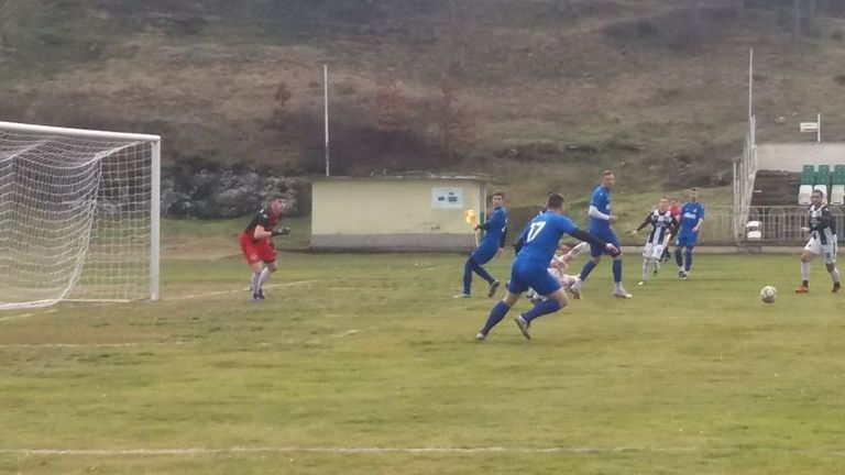  Локо (Мездра) излиза да бие Бдин 