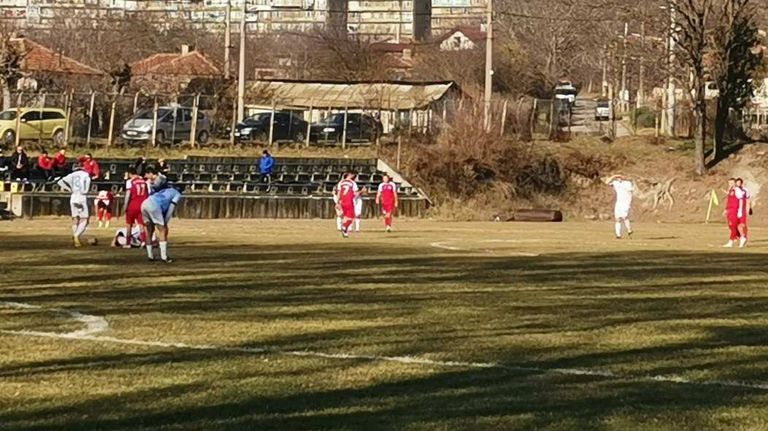 Утре Светкавица приема Черноломец Попово в дербито на Област Търговище