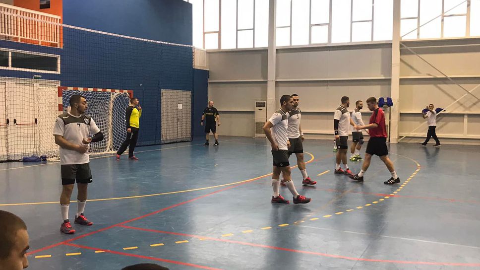 Спартак (Варна) се изкачи на второ място в мъжкото хандбално първенство на България