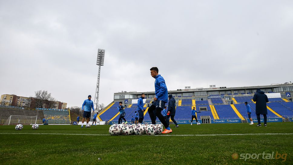 Тренировка на Левски преди дербито с ЦСКА - София