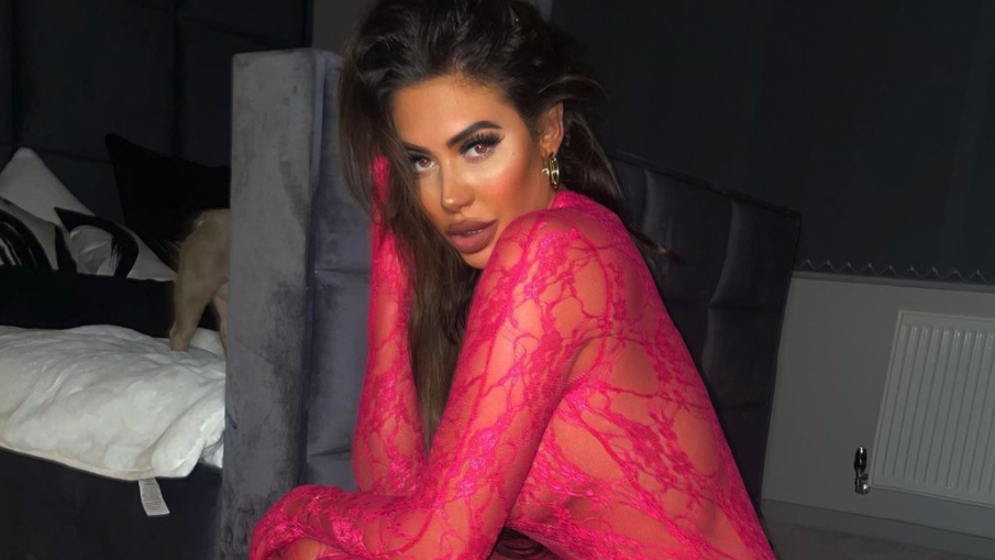 Риалити звезда пак показа горещото си тяло