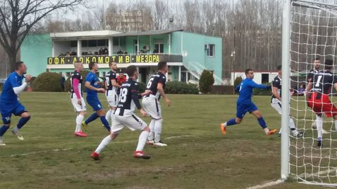  Приоритетът на Локо (Мездра) – челото на класирането 