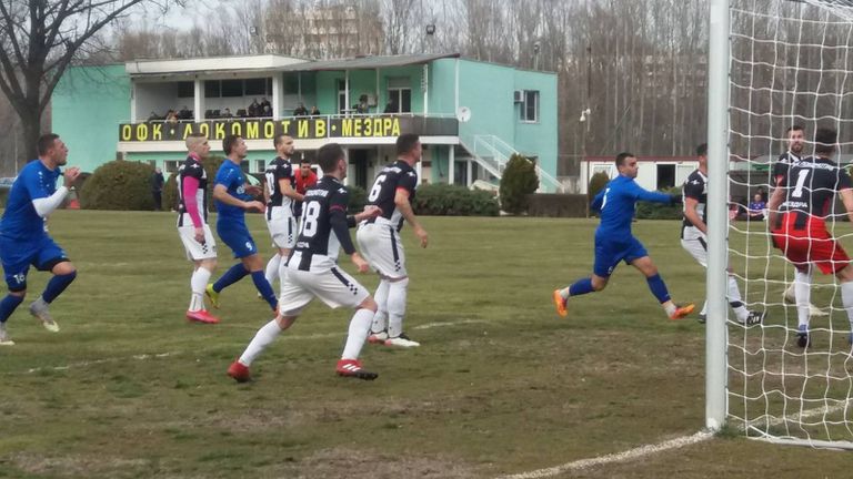 0 0 завършиха в Полски Тръмбеш местния Янтра и Локомотив Мездра