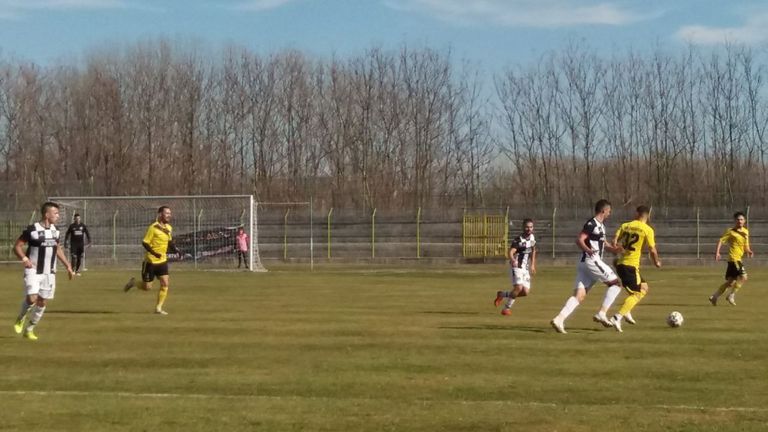 Утре Локомотив Мездра приема едноименния тим на град Левски Двубоят