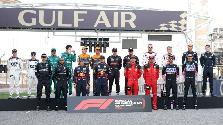 За трета поредна година сезонът във Формула 1 стартира с