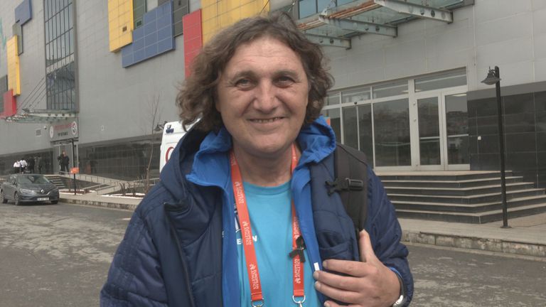 Българският треньор Георги Помашки изведе олимпийския шампион в скока на