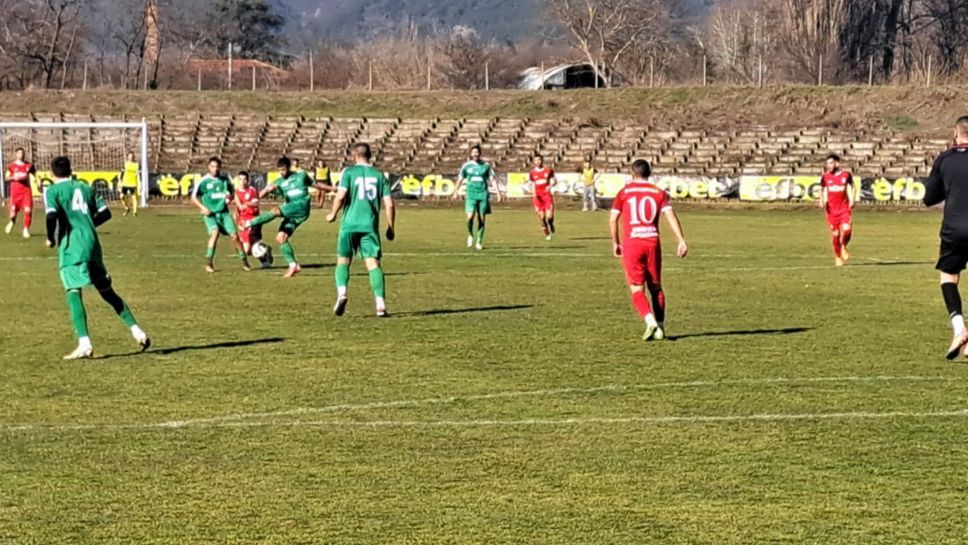 Розова долина повали Секирово с късен гол