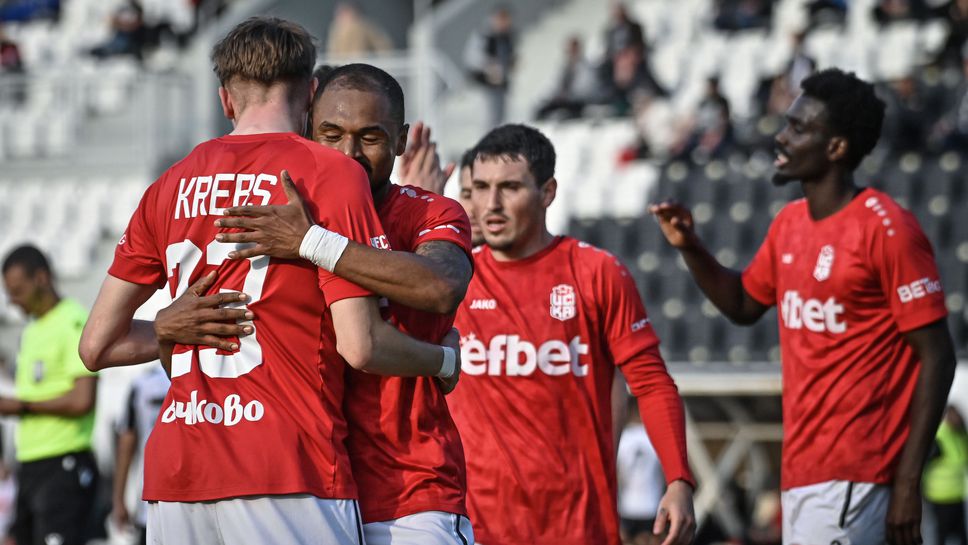 Локомотив (Пловдив) 0:3 ЦСКА 1948, "червените" разпиляват безобразните "смърфове"