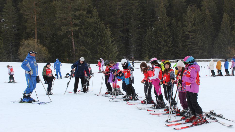 "Научи се да караш ски" стартира и в Банско