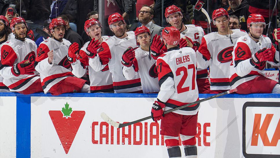 Николай Елерс отбеляза хеттрик при победа на Каролина срещу Ванкувър