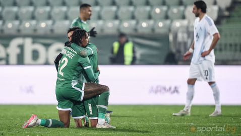 Три от пет за Лудогорец, но плюс девет за Левски