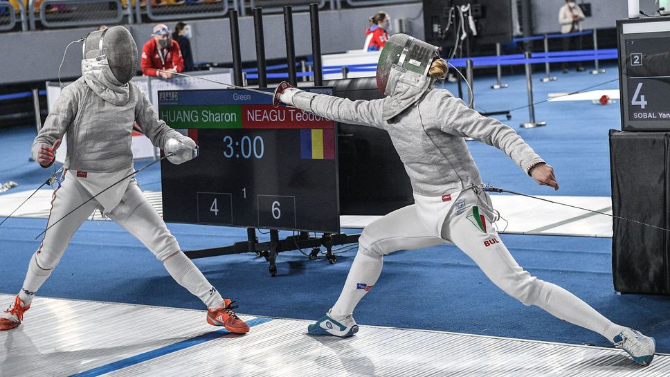 Емма Нейкова и Ана Михайлова в топ 16 на Световното по фехтовка