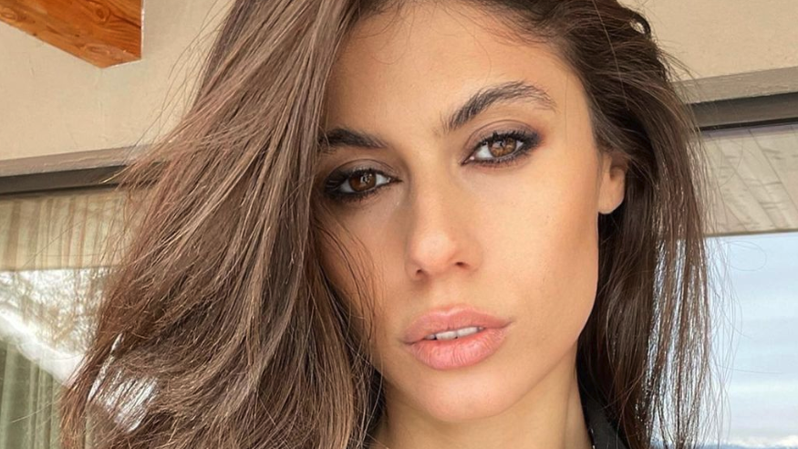 Гореща фенка на Интер радва мъжкото око с нов провокативен кадър