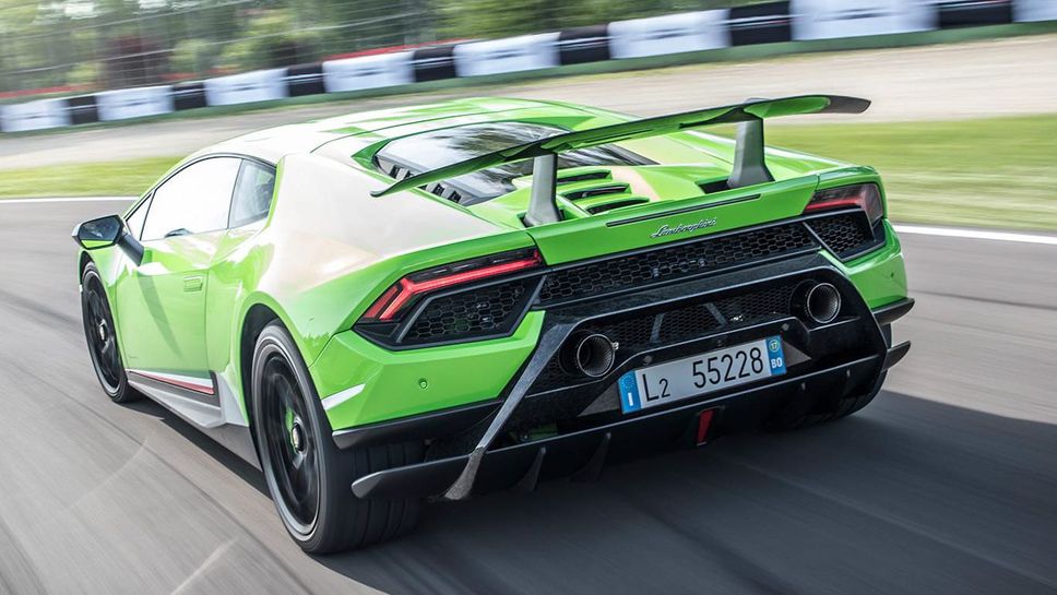 Lamborghini показва нова версия на Huracan