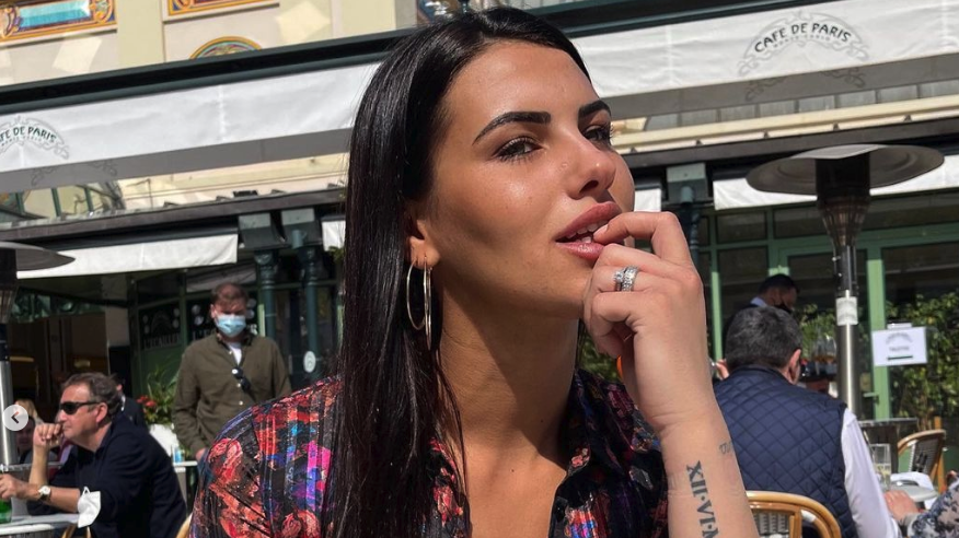 Тръпката на Влахович е секси зайче в нова фотосесия