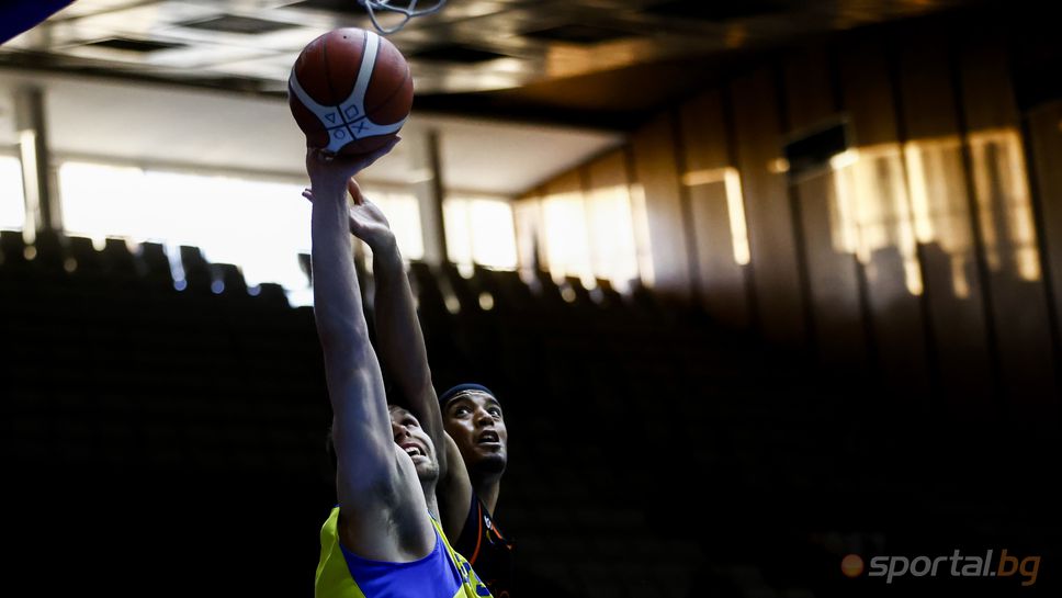 Левски - Академик (Пловдив)