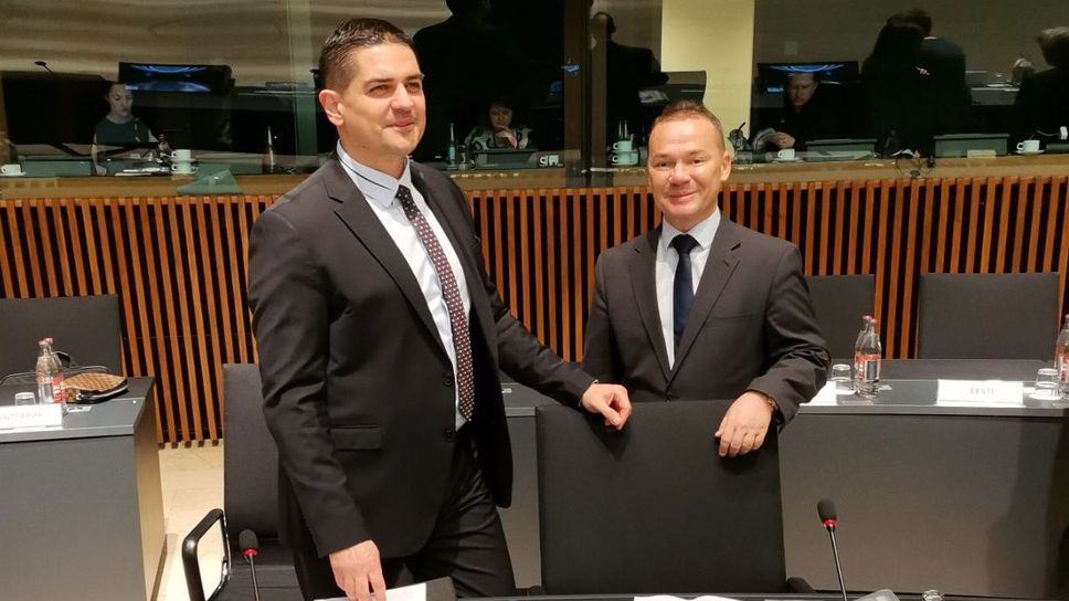 Министър Василев: ММС работи в подкрепа на доброволчеството