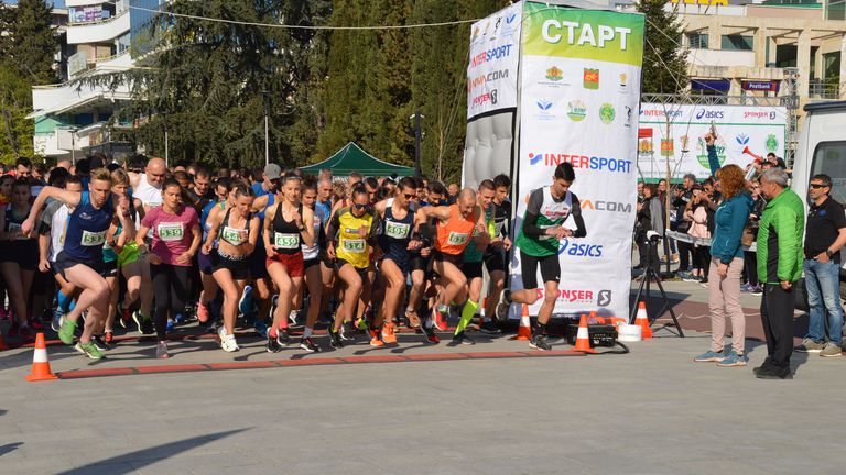 Плеяда елитни бегачи ще атакуват рекорда на маратон Стара Загора