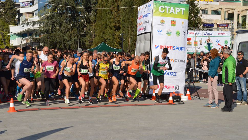 Елитни маратонци атакуват рекорда в Стара Загора на Цветница