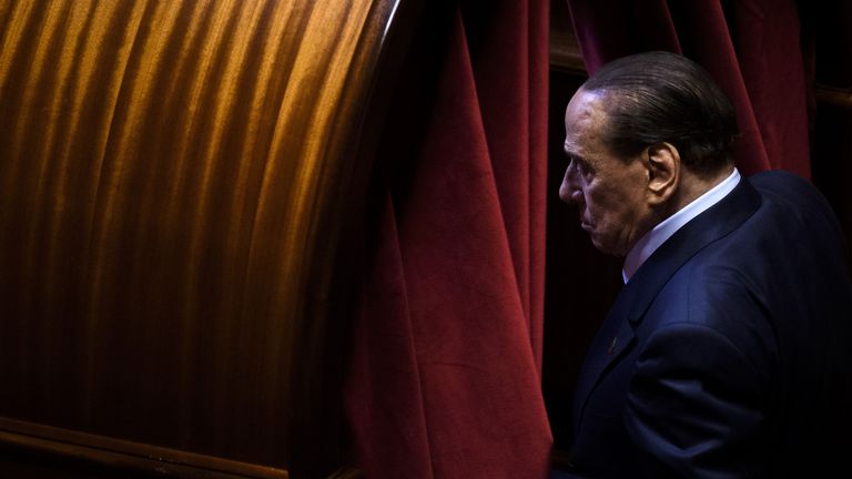 Бившият италиански премиер Силвио Берлускони, който бе хоспитализиран заради кардиологични