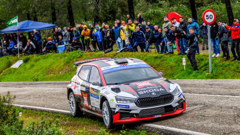  Грязин с половин минута задатък в рали „ Сиера Морена “ 