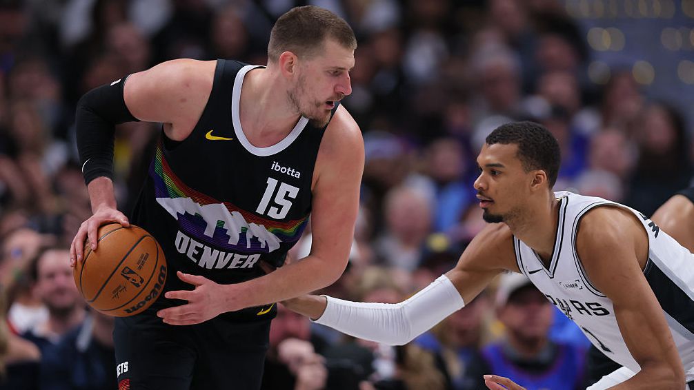 Йокич се развихри, Денвър спря победната серия на Спърс