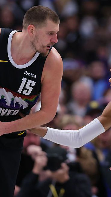 Йокич се развихри, Денвър спря победната серия на Спърс