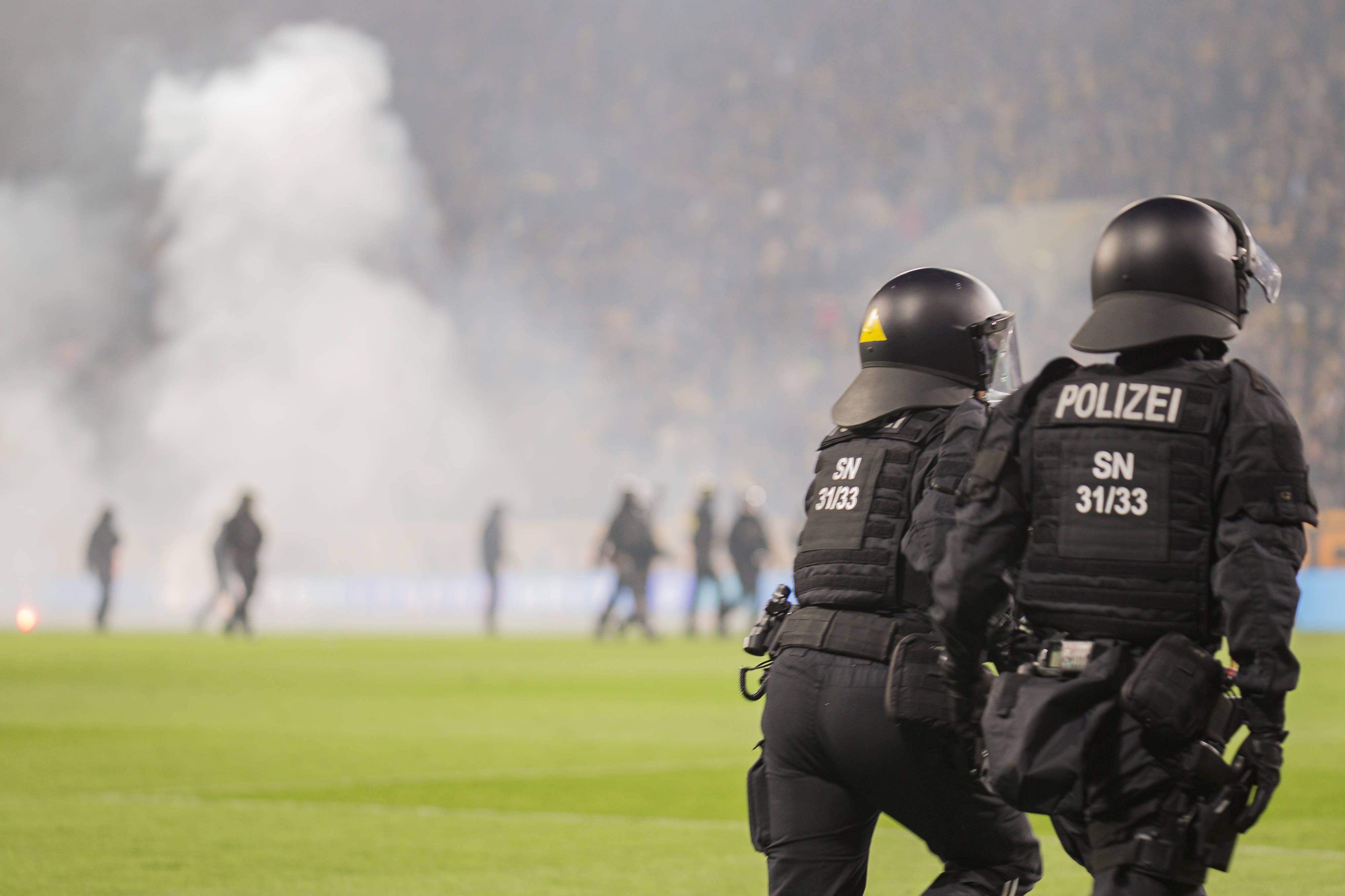 Огромен скандал в Дрезден! Жестоки сблъсъци, полицията се намеси със сила