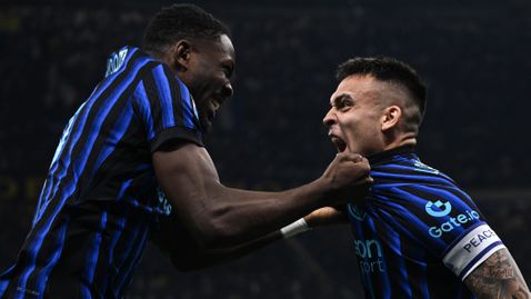 Петзвезден Интер се събуди с бой над Рома преди дуела на преследвачите