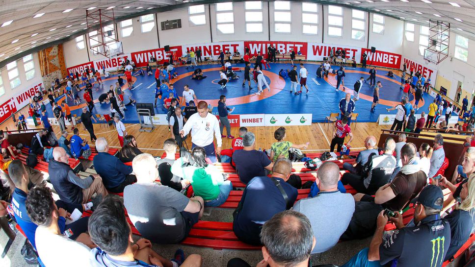 Кадетите на Левски са отборни шампиони при класиците