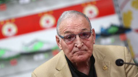 Пената заговори за 2:7 и добави: В последните години има един обикновен Левски