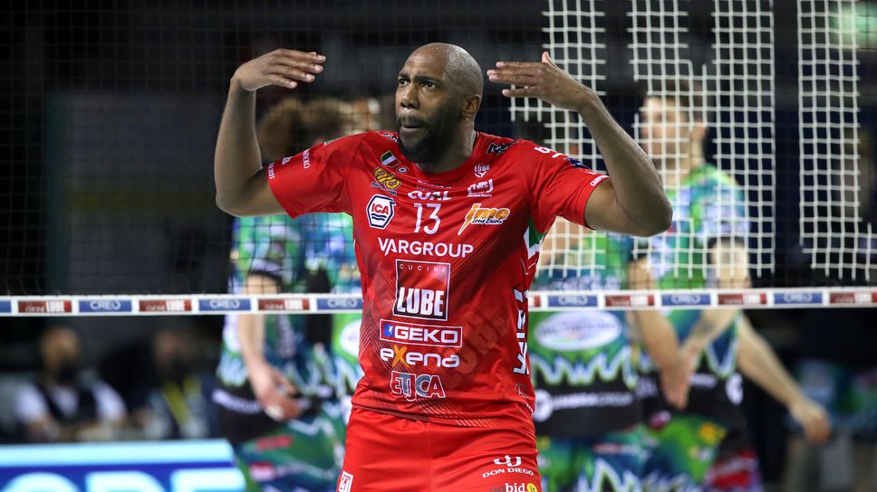 Лубе "нокаутира" Перуджа във финал №2 и е близо до титлата в Италия