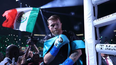 Канело след успеха над Мунгуя: Можех да го нокаутирам, но не исках