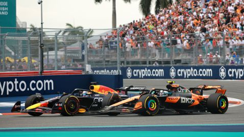  В Ред Бул останали сюрпризирани от продължителността на опълчението на Верстапен 