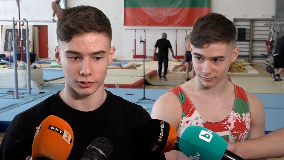 Талантите Давид и Йоан Иванови за предстоящото си участие на Световната купа във Варна