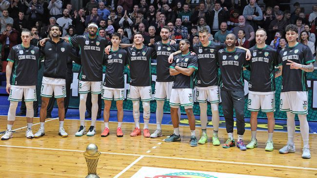 Полуфиналната серия между вицешампиона Балкан и носителя на Купата на